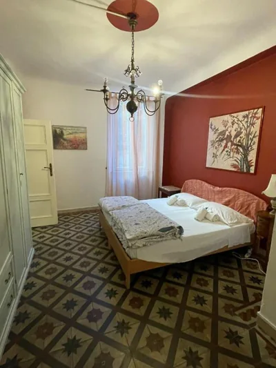 Camera Familiare con Bagno Privato — Rooms Corte Delle Uova Centro Storico Piazza San Michele